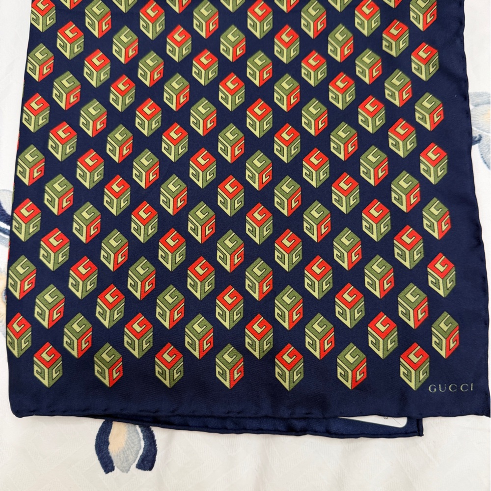 New GUCCI Silk Pocket Square